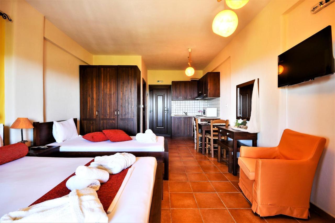 Skíti Guesthouse Amanitis Caesarea מראה חיצוני תמונה