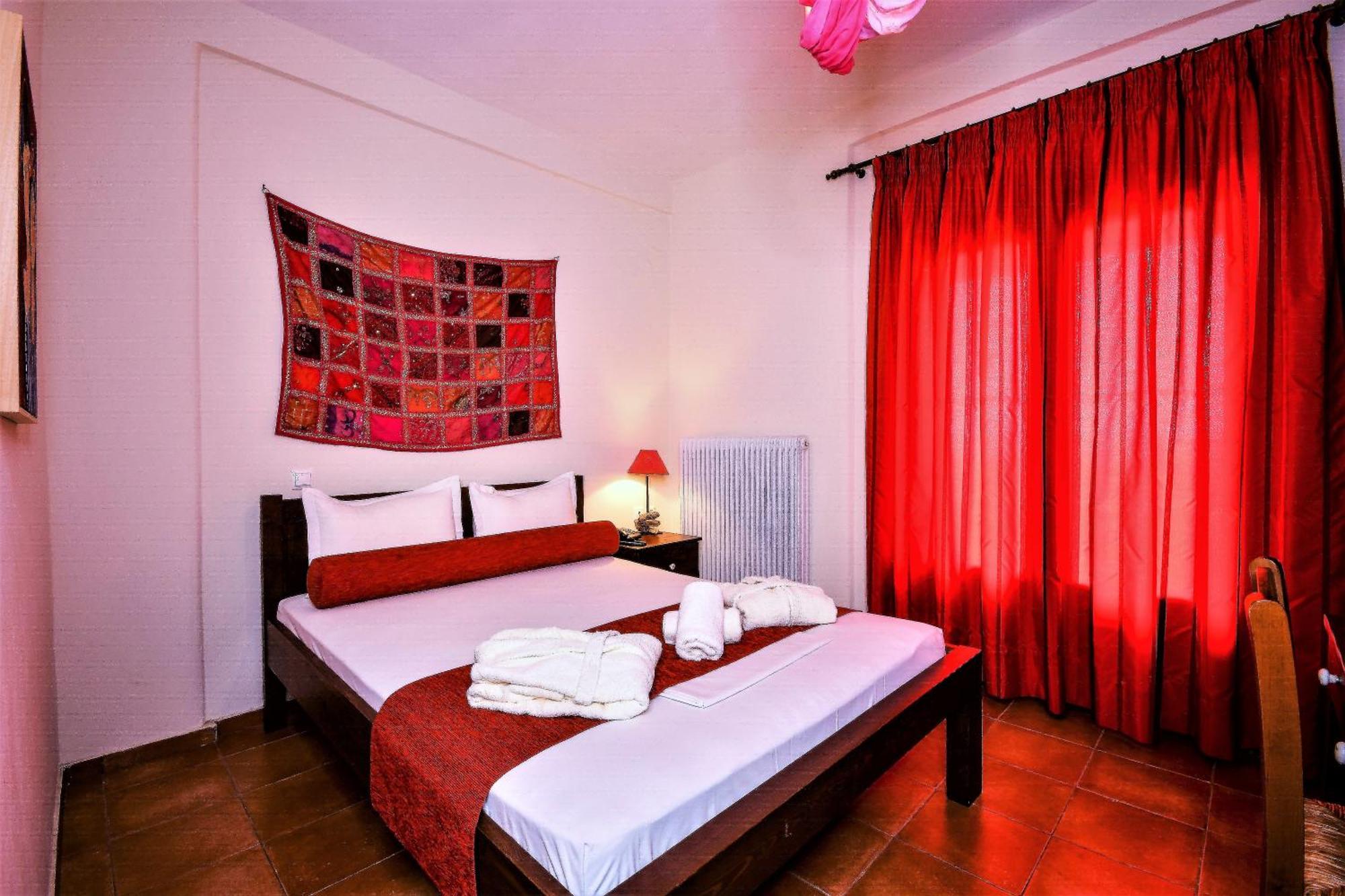 Skíti Guesthouse Amanitis Caesarea מראה חיצוני תמונה