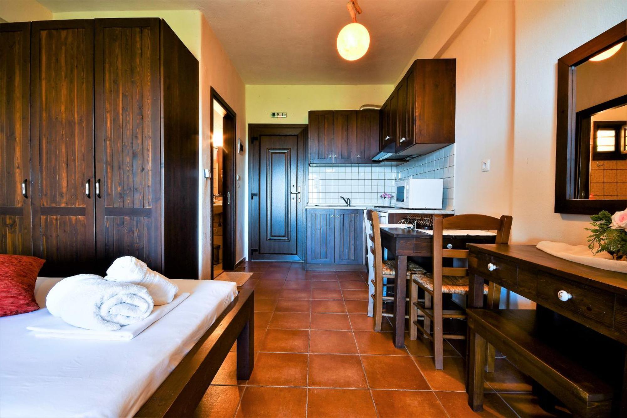 Skíti Guesthouse Amanitis Caesarea מראה חיצוני תמונה