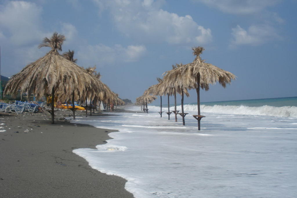 Skíti Guesthouse Amanitis Caesarea מראה חיצוני תמונה