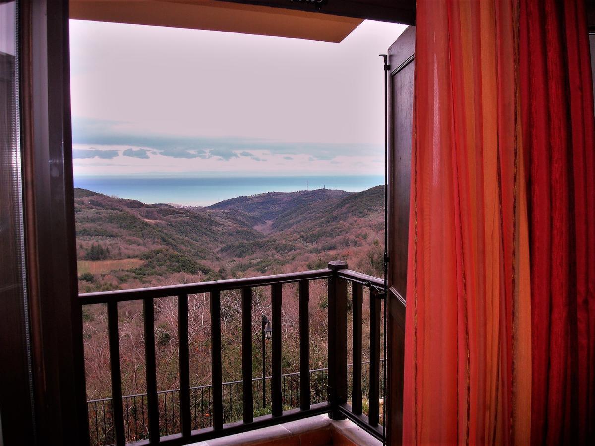 Skíti Guesthouse Amanitis Caesarea מראה חיצוני תמונה