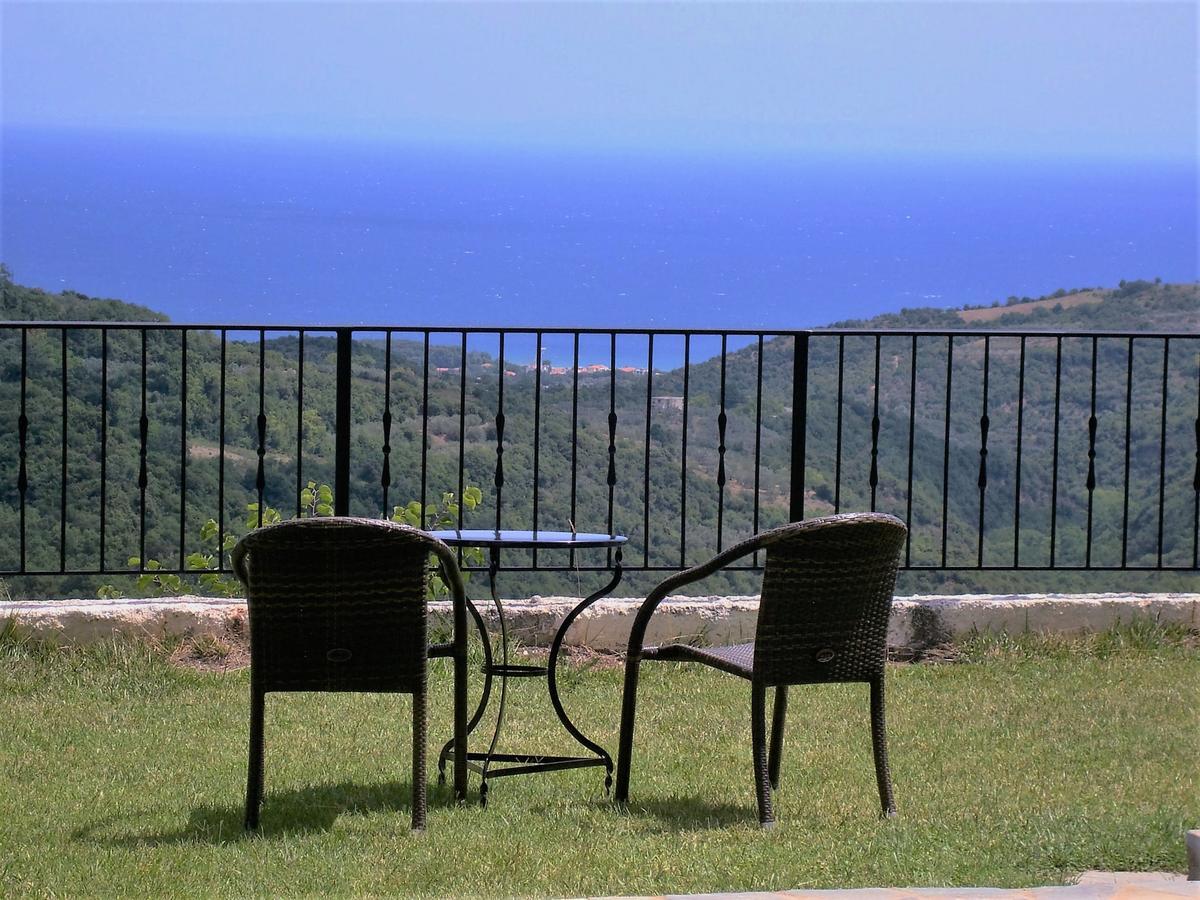 Skíti Guesthouse Amanitis Caesarea מראה חיצוני תמונה